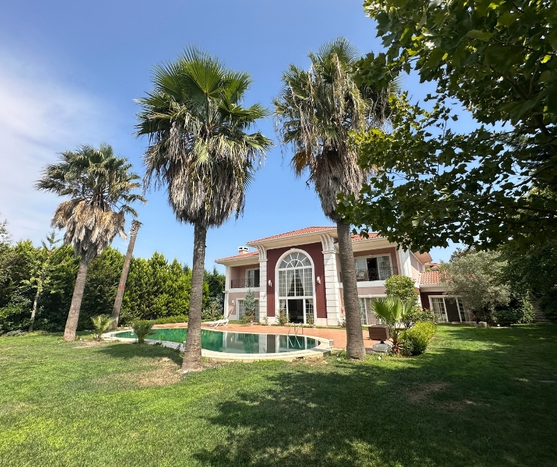 Pelican Hill Orman Gibi Bahçeye Sahip Satılık Ileria Tipi Villa