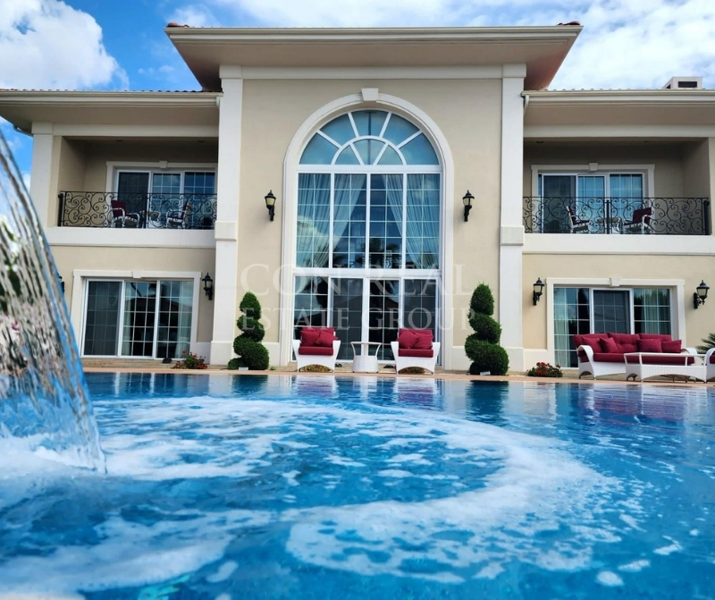 Pelican Hill’de Zarafet ve Konforun Buluştuğu Katie Tipi Villa