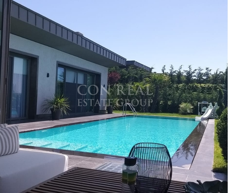 Yeşilyaka Su’da Eşi Olmayan Tek Katlı Şelale Villa – Göl Manzaralı, 82 m² Salon, Gazebolu