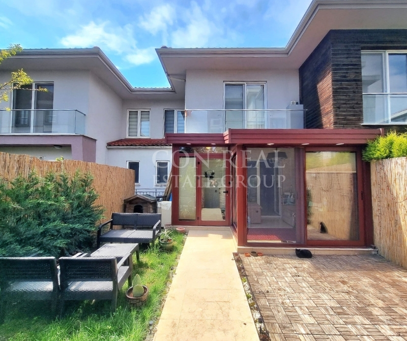 Asmalı Sokaklar’da Full Tadilatlı, Kış Bahçeli 2+1 Dubleks Villa – Özel Konum, Butik Yaşam